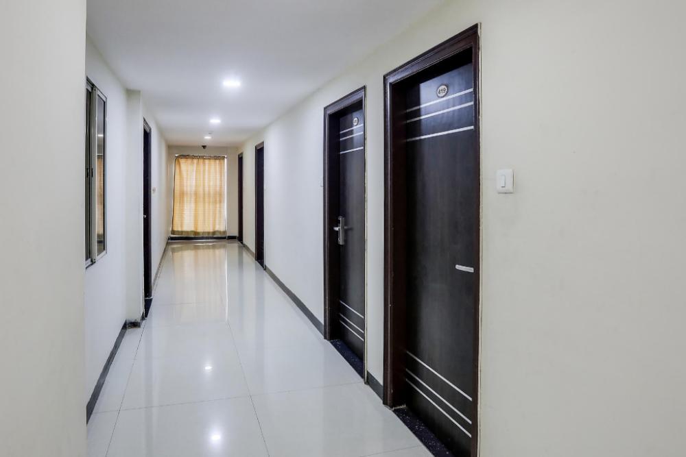 super collection o hotel lotus grand near secunderabad railway station