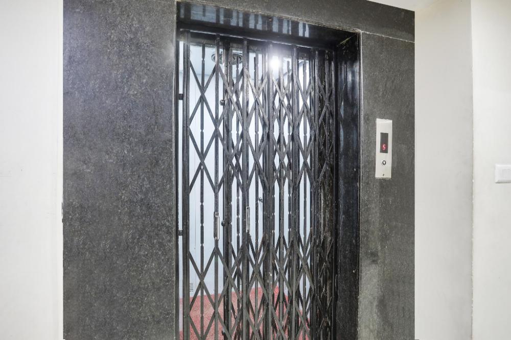 super collection o hotel lotus grand near secunderabad railway station