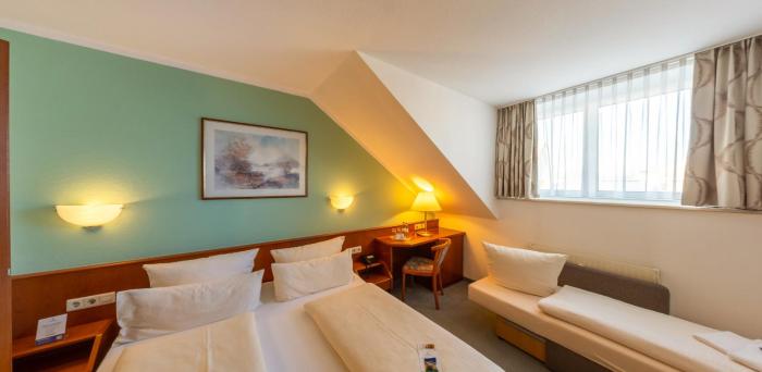 hotel lowen