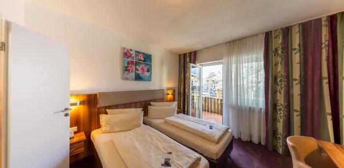 hotel lowen