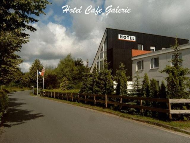 hotel cafe galerie