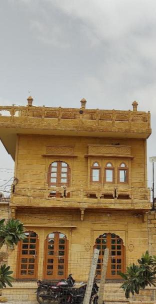 hotel the travel bug jaisalmer