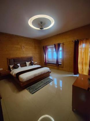 hotel the travel bug jaisalmer