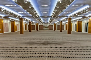 sheraton dammam hotel and convention centre