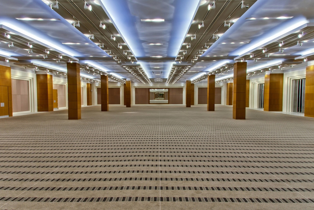 sheraton dammam hotel and convention centre