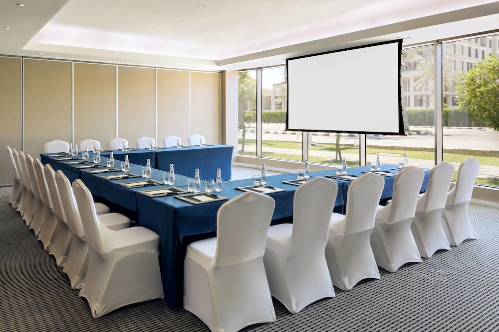 sheraton dammam hotel and convention centre