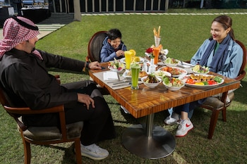 sheraton dammam hotel and convention centre