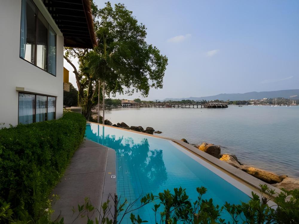 sea sun bed and beyond