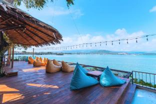 sea sun bed and beyond