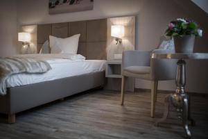 Landhotel 3Kronen,Bamberg>>Adelsdorf,3 star