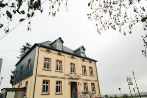 Landhotel Airport Inn,Idar-Oberstein>>Hahn,3 star