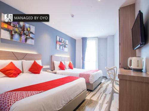 hotel o gs hotels near strand mall