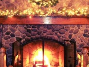 Isaiah Tubbs Resort & Conference Centre,Bloomfield>>Belleville,2 star