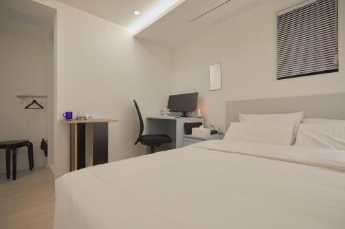 aank hotel seoul sinchon