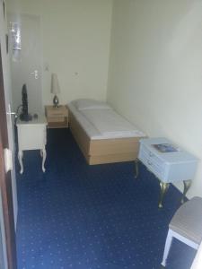 Hotel Garni Frankfurt,,3 star