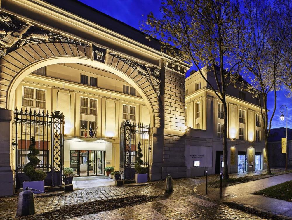 le louis versailles chateau hotel mgallery