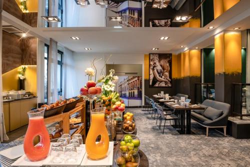 le louis versailles chateau hotel mgallery