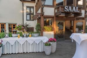 hotel and restaurant becher