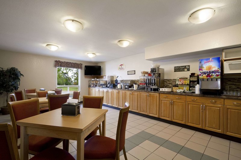 super 8 by wyndham dawson creek