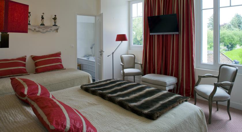 Logis Auberge Du Centre,Cellettes>>Blois,3 star