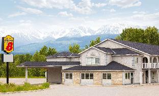 Super 8 By Wyndham Golden,Revelstoke>>Golden,2 star