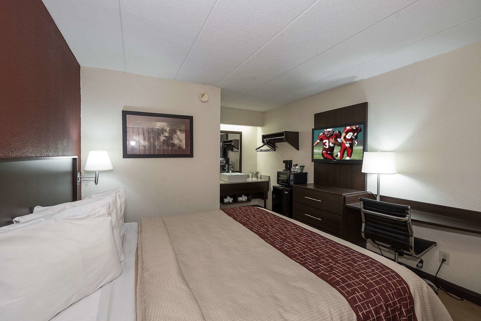 red roof inn toledo maumee