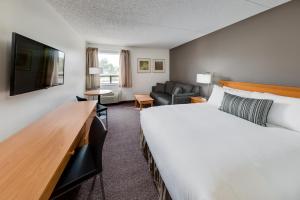 Heritage Inn Hotel & Convention Centre Moose Jaw,Saskatoon>>Moose Jaw,3 star