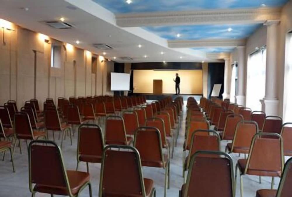 hotel authentic by balladins rodez le segala