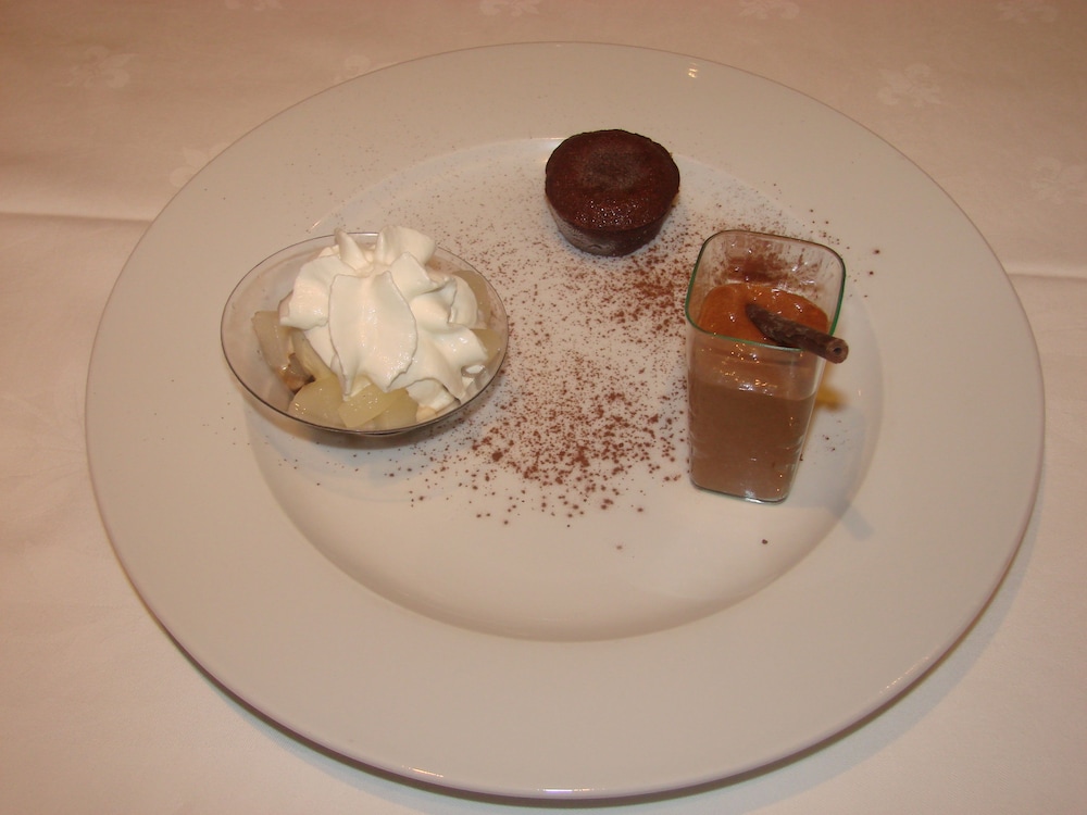 hotel authentic by balladins rodez le segala