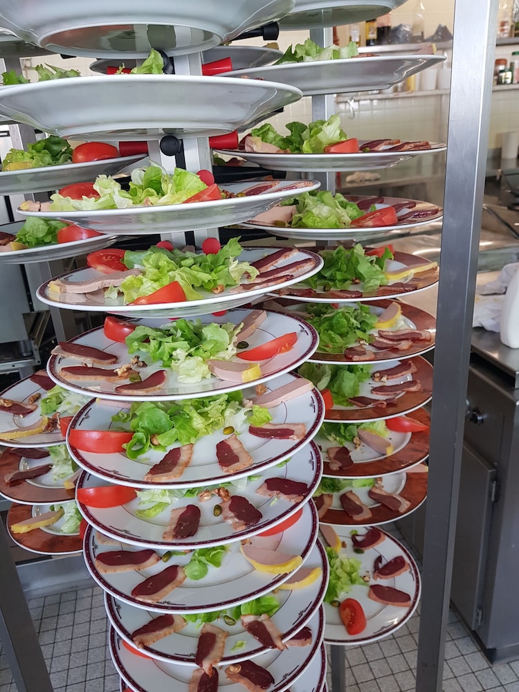 hotel authentic by balladins rodez le segala