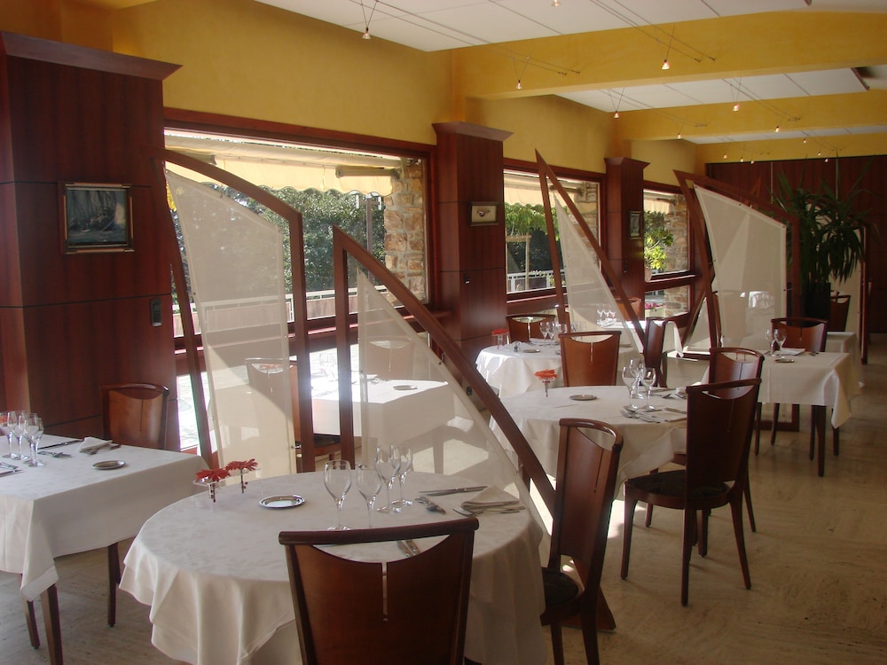 hotel authentic by balladins rodez le segala