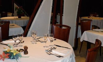 hotel authentic by balladins rodez le segala