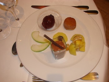 hotel authentic by balladins rodez le segala