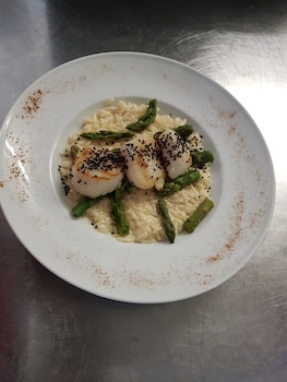 hotel authentic by balladins rodez le segala