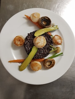 hotel authentic by balladins rodez le segala