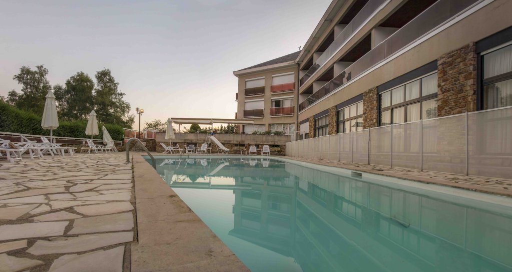 hotel authentic by balladins rodez le segala