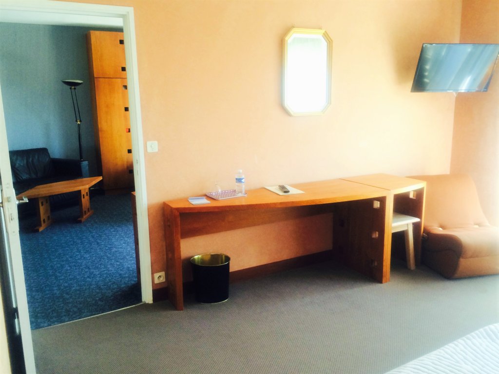 hotel authentic by balladins rodez le segala