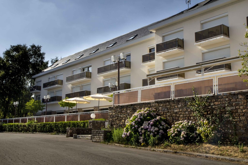 hotel authentic by balladins rodez le segala