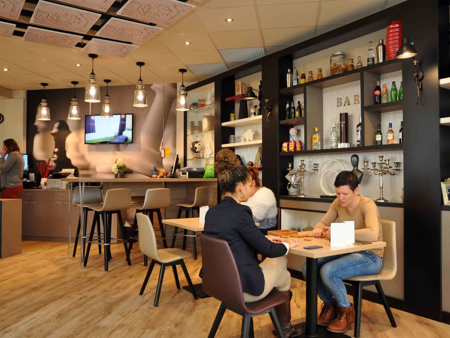 ibis styles rouen nord barentin