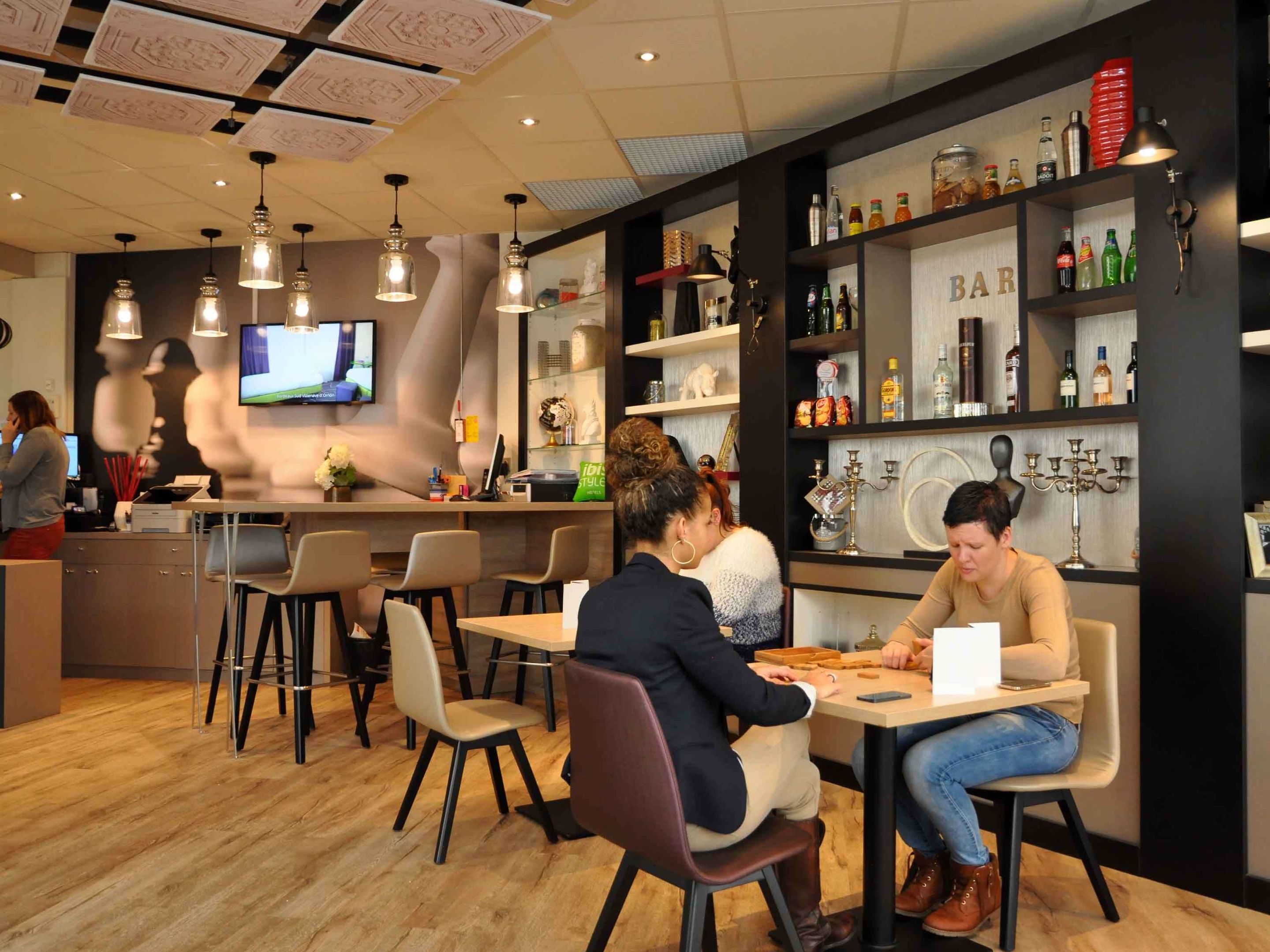 ibis styles rouen nord barentin