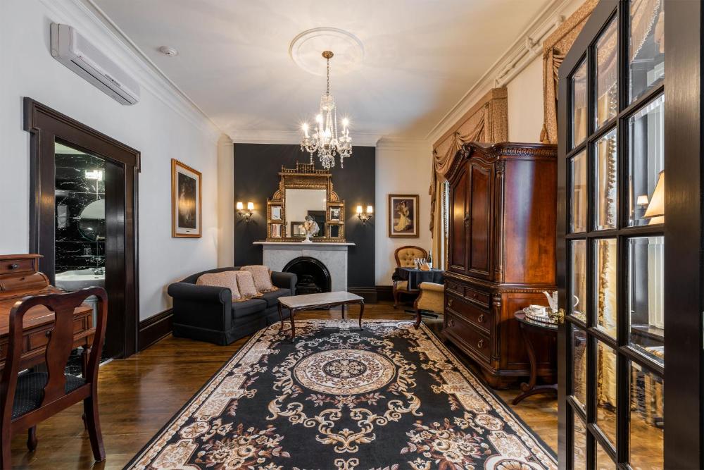 hotel le clos saint louis