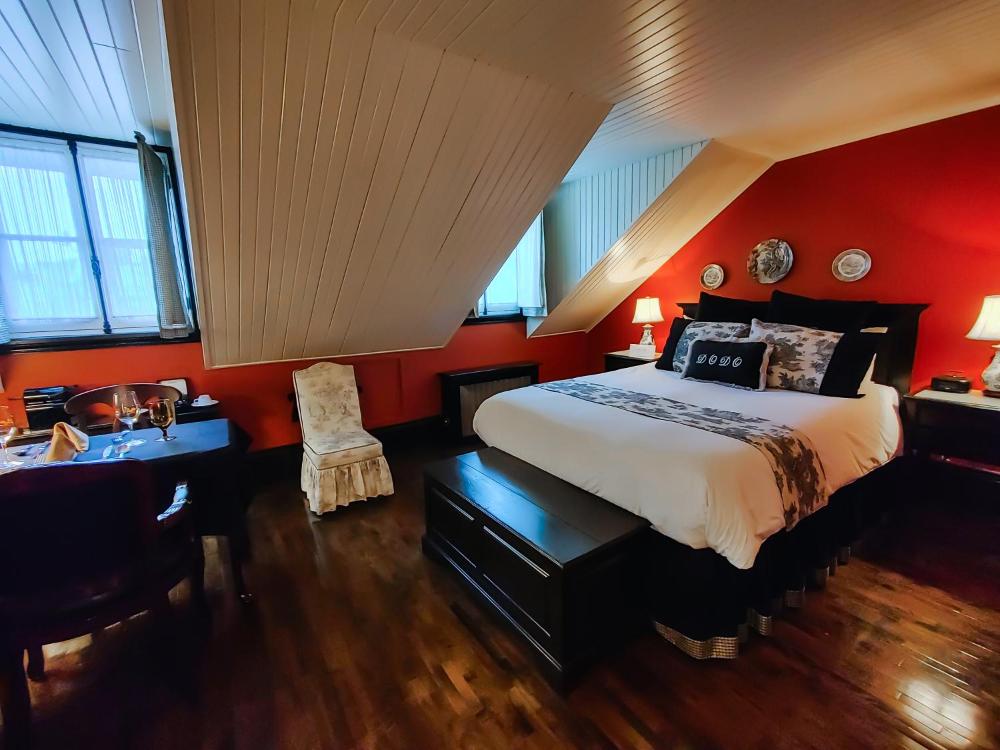 hotel le clos saint louis