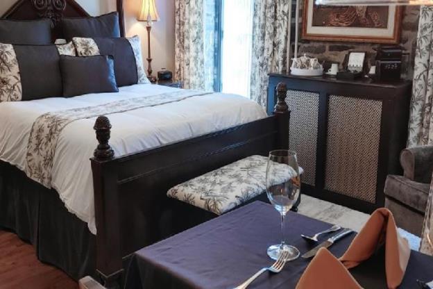 hotel le clos saint louis