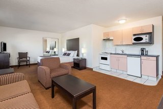 super 8 by wyndham vermilion ab