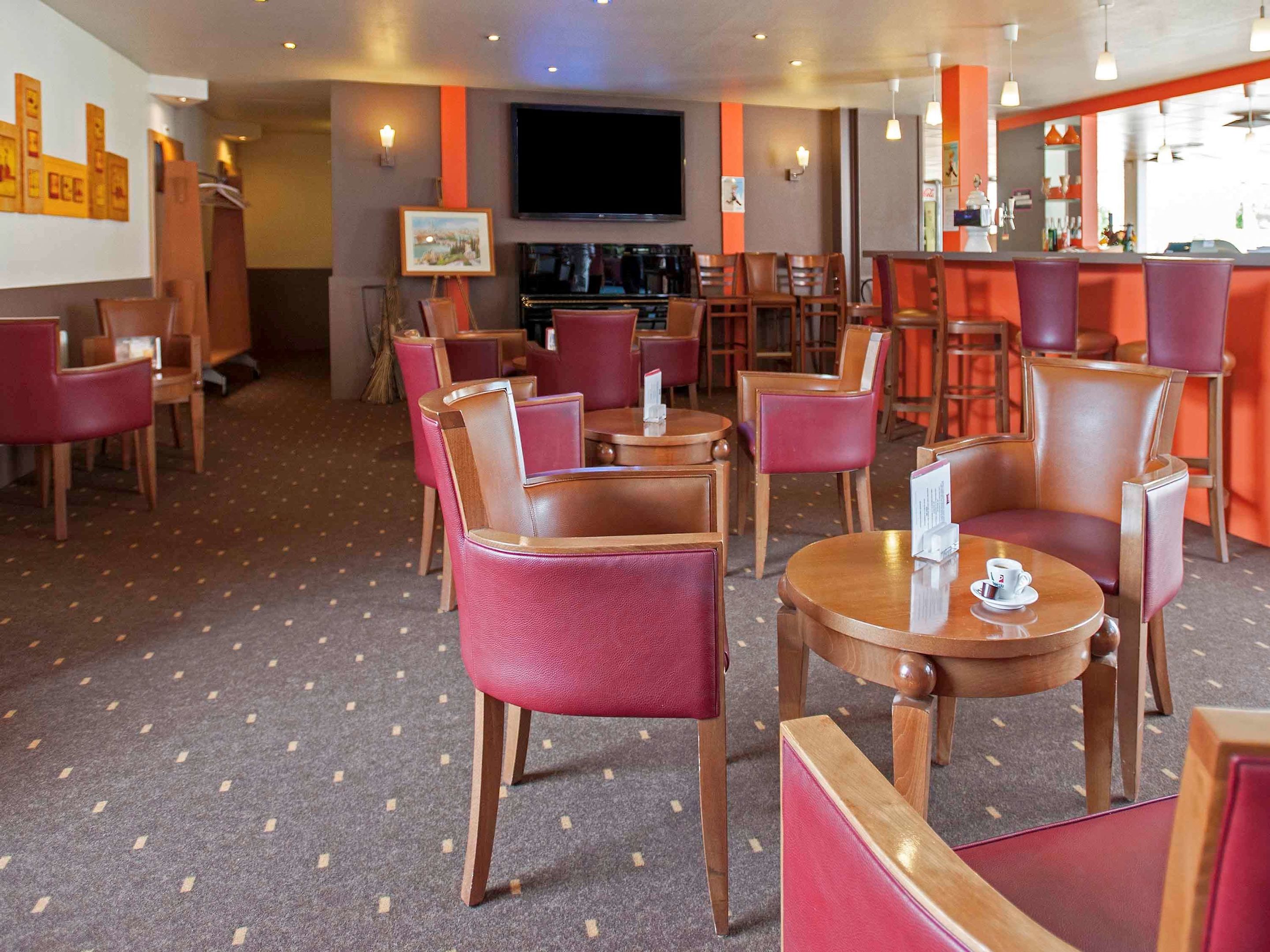 ibis 3 lacs neuchatel hotel