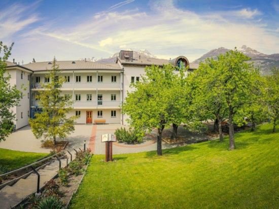 hotel and bildungshaus st jodern
