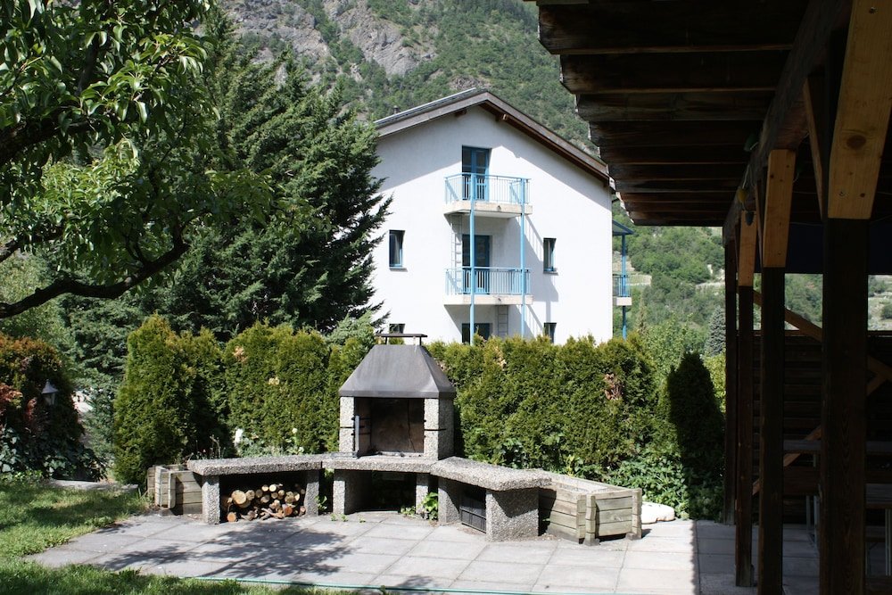 hotel and bildungshaus st jodern
