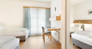 hotel and bildungshaus st jodern