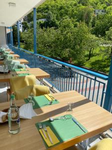 hotel and bildungshaus st jodern