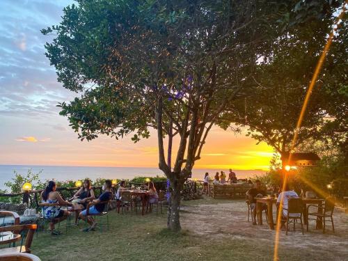 tahanan resort sunset beach club